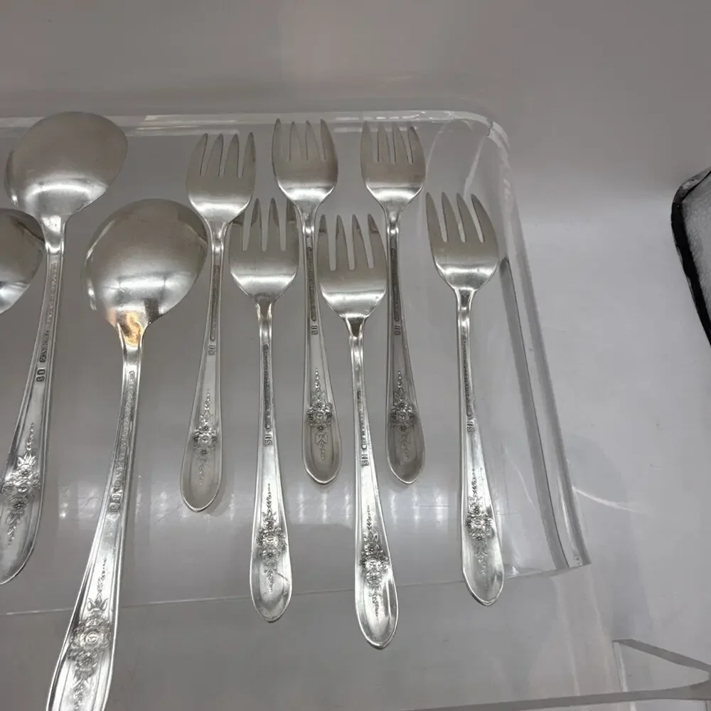 40-Piece Vintage Wm. Rogers Mfg. Co. Triumph Pattern Silverplate Flatware Set